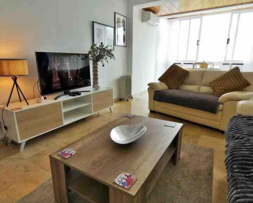 Lovely 2 Bedroom Apartment 2Nd Line To Beach El Albir Екстериор снимка